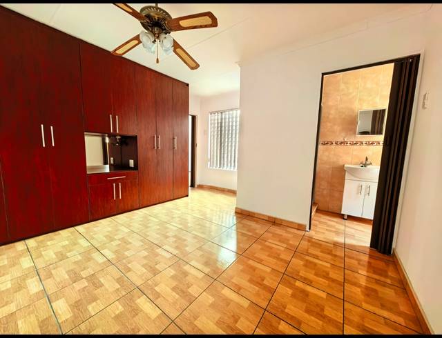 3 BEDROOM TOWNHOUSE FOR SALE IN VAALPARK